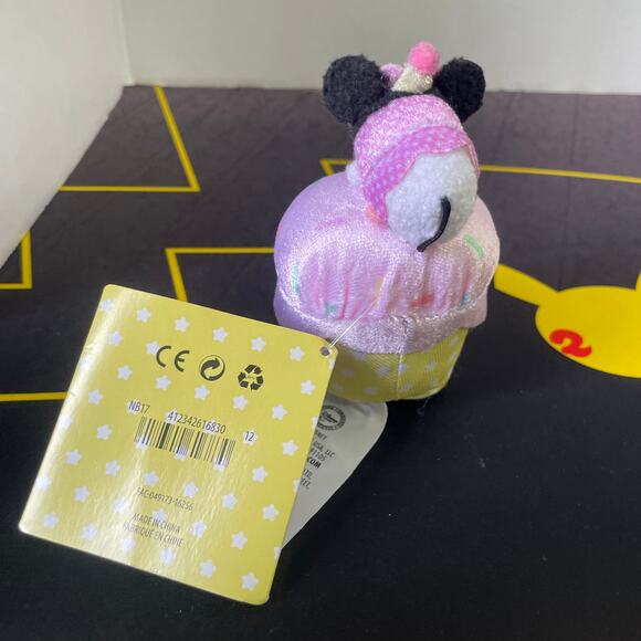 Disney Mini Tsum Tsum Plush Minnie Mouse Cupcake 2017 Scented Stuffed Animal Toy - Picture 7 of 7